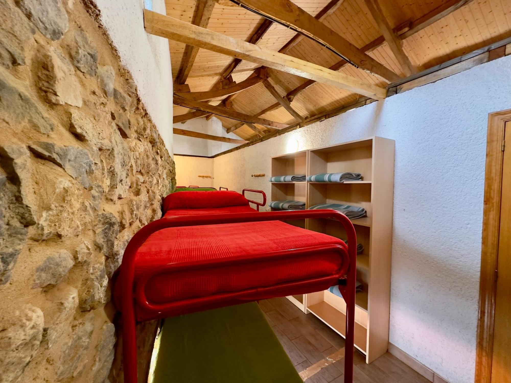 Albergue Valle De Arbas Cubillas de Arbas Екстериор снимка