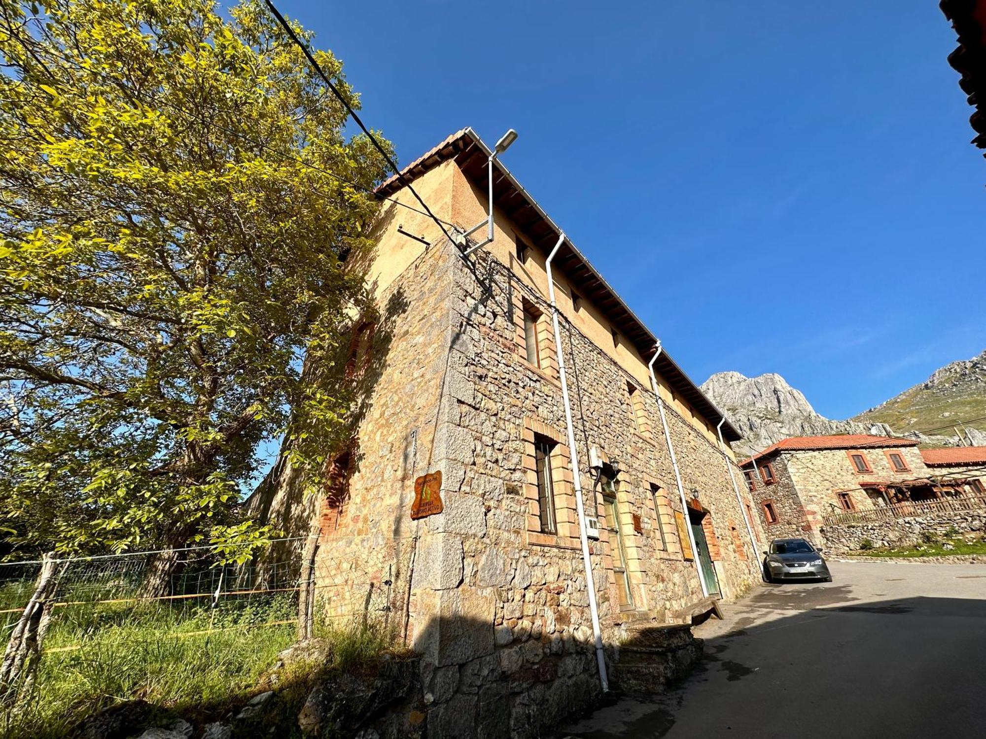 Albergue Valle De Arbas Cubillas de Arbas Екстериор снимка