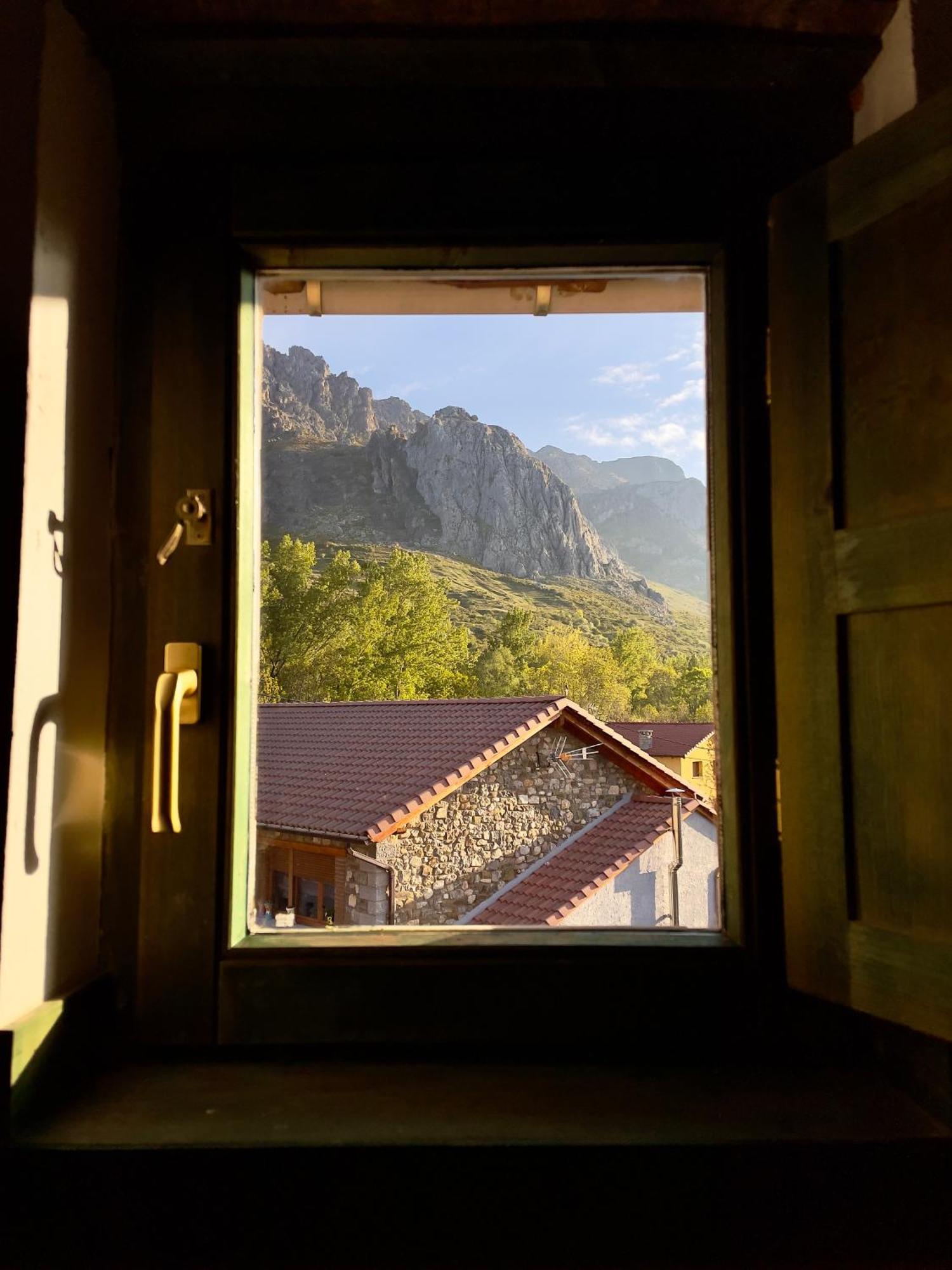 Albergue Valle De Arbas Cubillas de Arbas Екстериор снимка